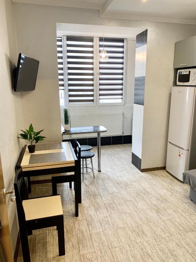 Apartment In Center Ivano-Frankivsk Luaran gambar